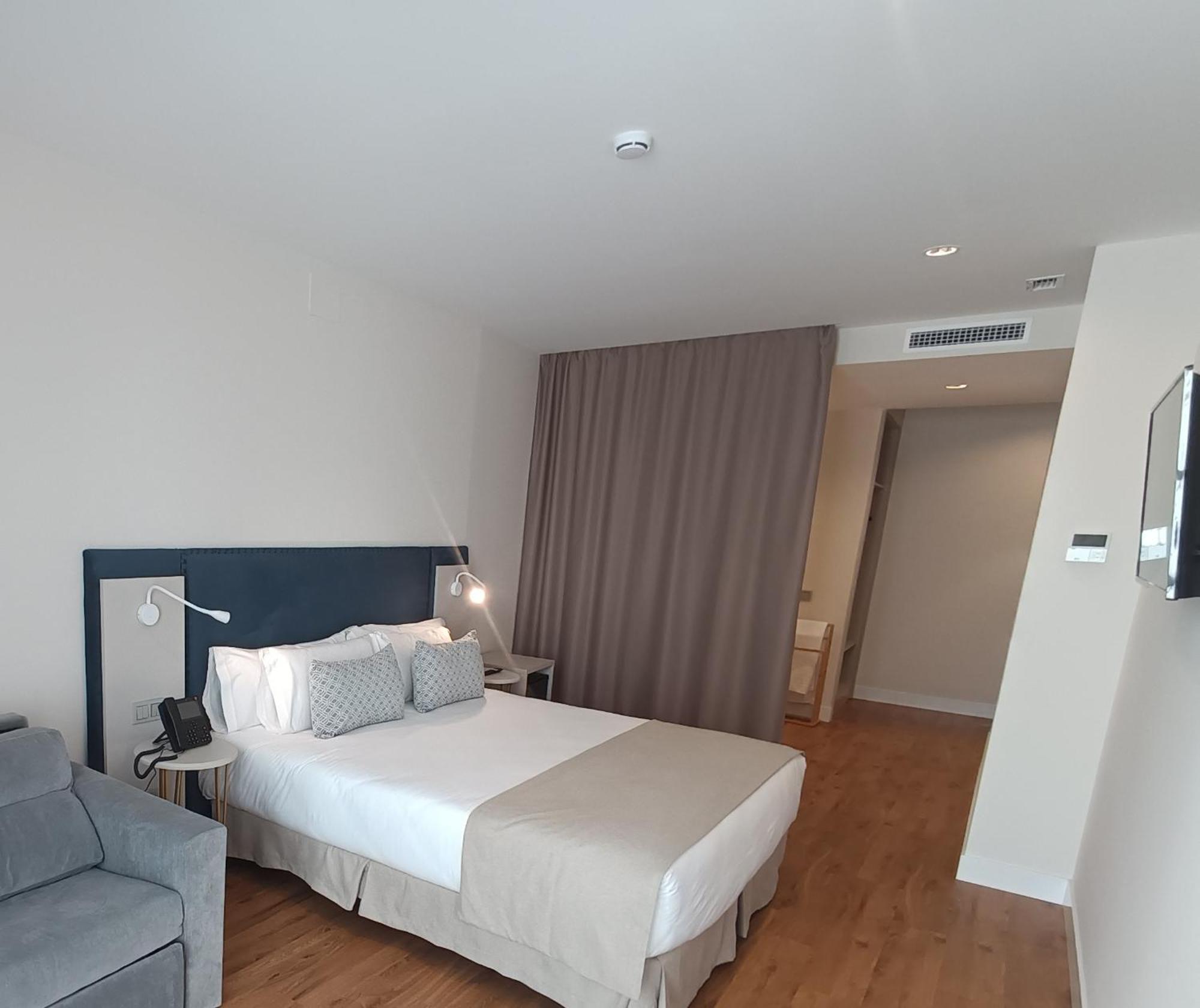 Hotel Boutique La Brisa Del Mar Estepona Room photo